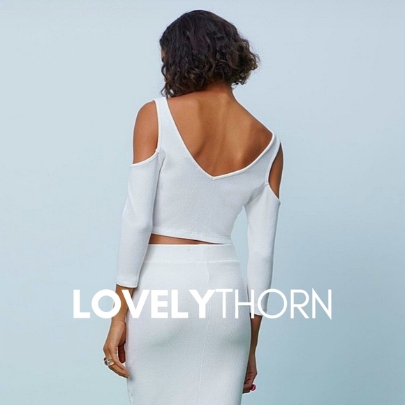 ZARA // white stretch rib knit 3/4 sleeve cut-out cold shoulder crop top - Picture 8 of 14